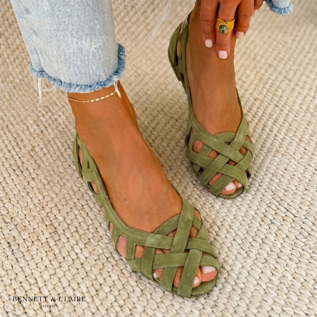 Green / 13 US (43 EU)