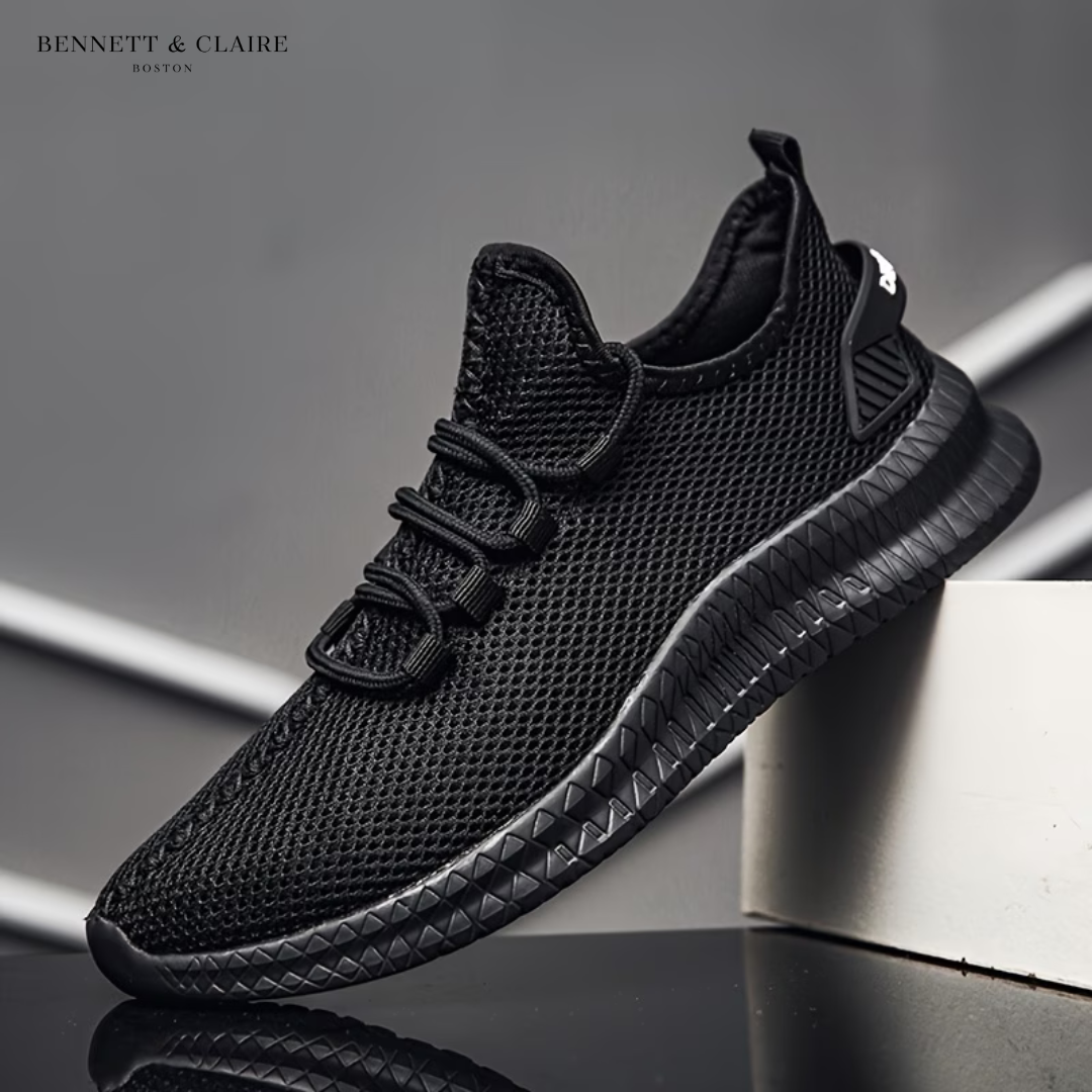 Black / 15 US (48 EU)