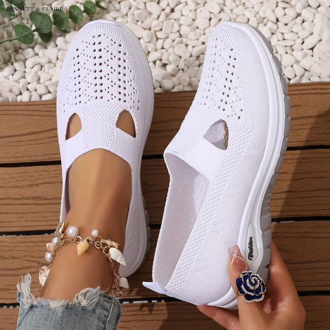 White / 13 US (43 EU)