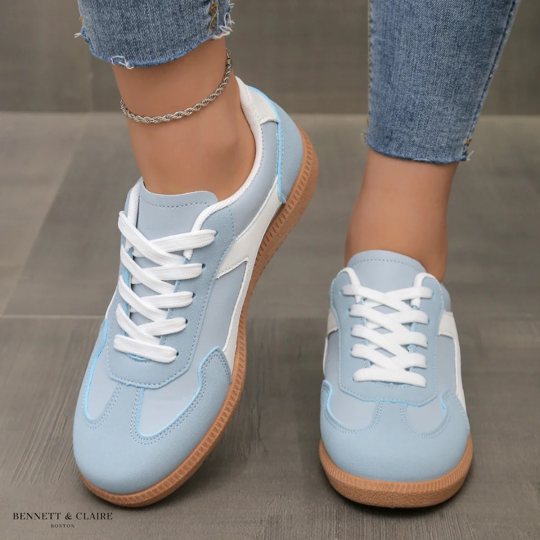 Blue / 12 US (42 EU)
